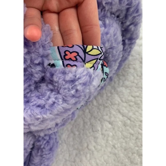 NEW**Vera Bradley Fluffy Fleece Blanket Maddalena Paisley Periwinkle Lilac - Picture 3 of 4